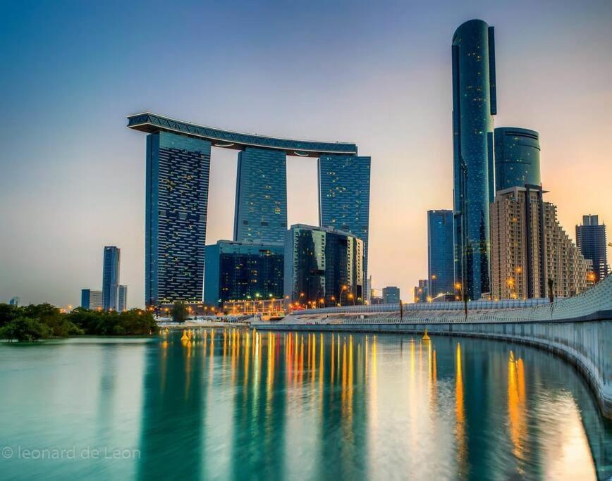 Appartamento Cozy 1br In Iconic Tower Abu Dhabi