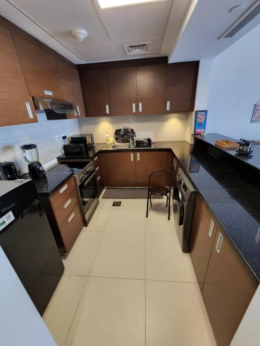 Cozy 1br In Iconic Tower Apartment *