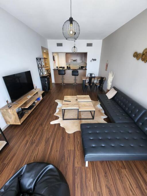 Apartment Cozy 1br In Iconic Tower *