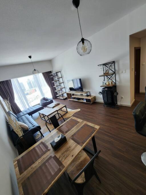 Apartment Cozy 1br In Iconic Tower